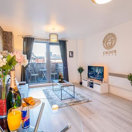 Caliber Stays Birmingham Bliss - Medusa Suite Apartments - Central 2-Bed Retreat - City Attractions, Sleeps 4, Free Netflix, Nearby Parking & Close Proximity - Bullring, Grand Central, The Cube - 5 Minutes Walk 외부 사진