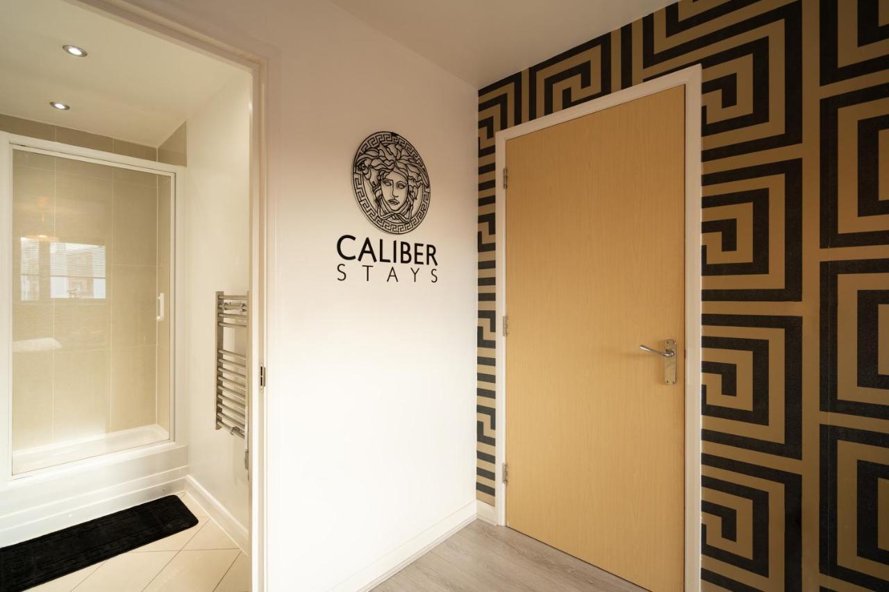 Caliber Stays Birmingham Bliss - Medusa Suite Apartments - Central 2-Bed Retreat - City Attractions, Sleeps 4, Free Netflix, Nearby Parking & Close Proximity - Bullring, Grand Central, The Cube - 5 Minutes Walk 외부 사진