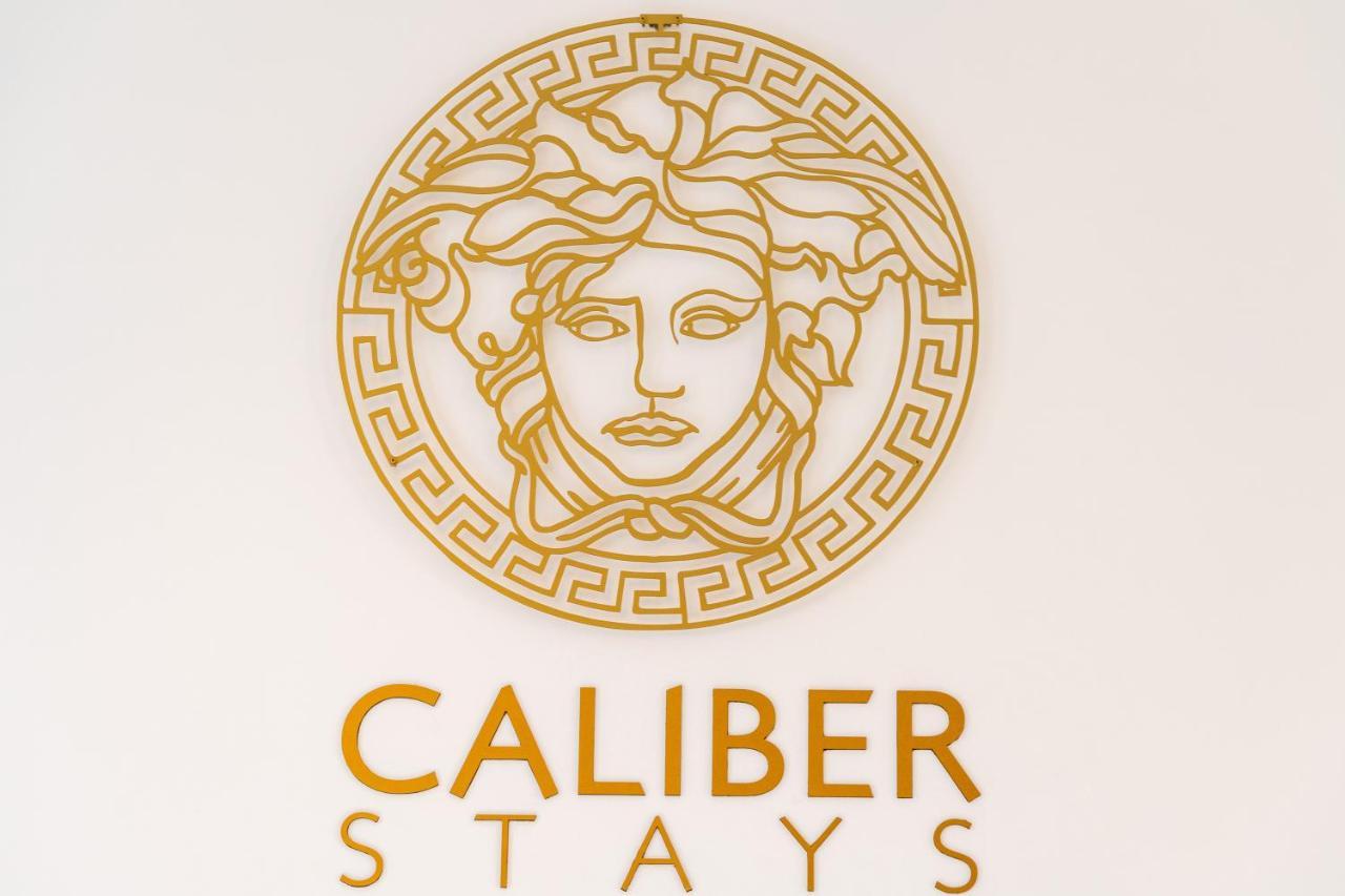 Caliber Stays Birmingham Bliss - Medusa Suite Apartments - Central 2-Bed Retreat - City Attractions, Sleeps 4, Free Netflix, Nearby Parking & Close Proximity - Bullring, Grand Central, The Cube - 5 Minutes Walk 외부 사진